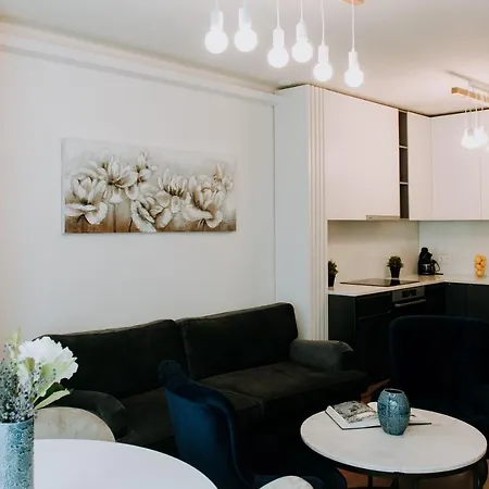 Zen Apartment